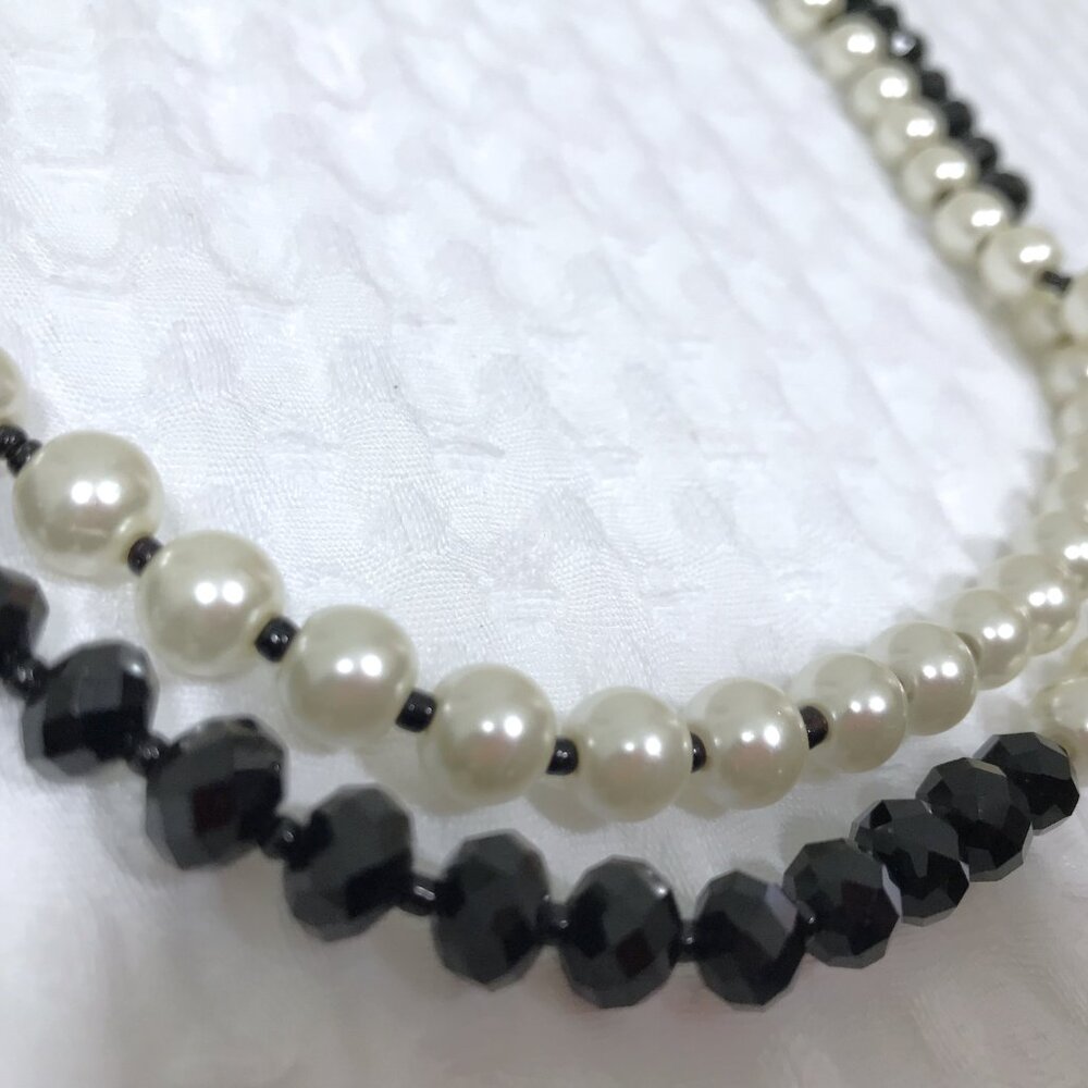 Black and White Faux Pearl Strand Necklace - Picture 2 of 3